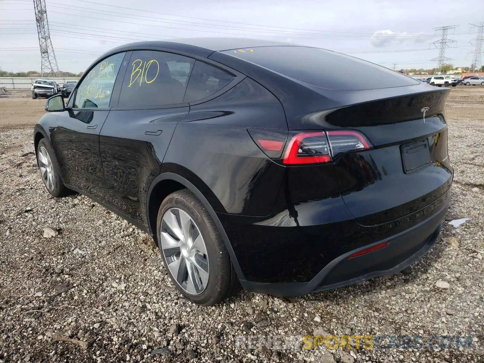 3 Photograph of a damaged car 5YJYGDEE7MF082097 TESLA MODEL Y 2021