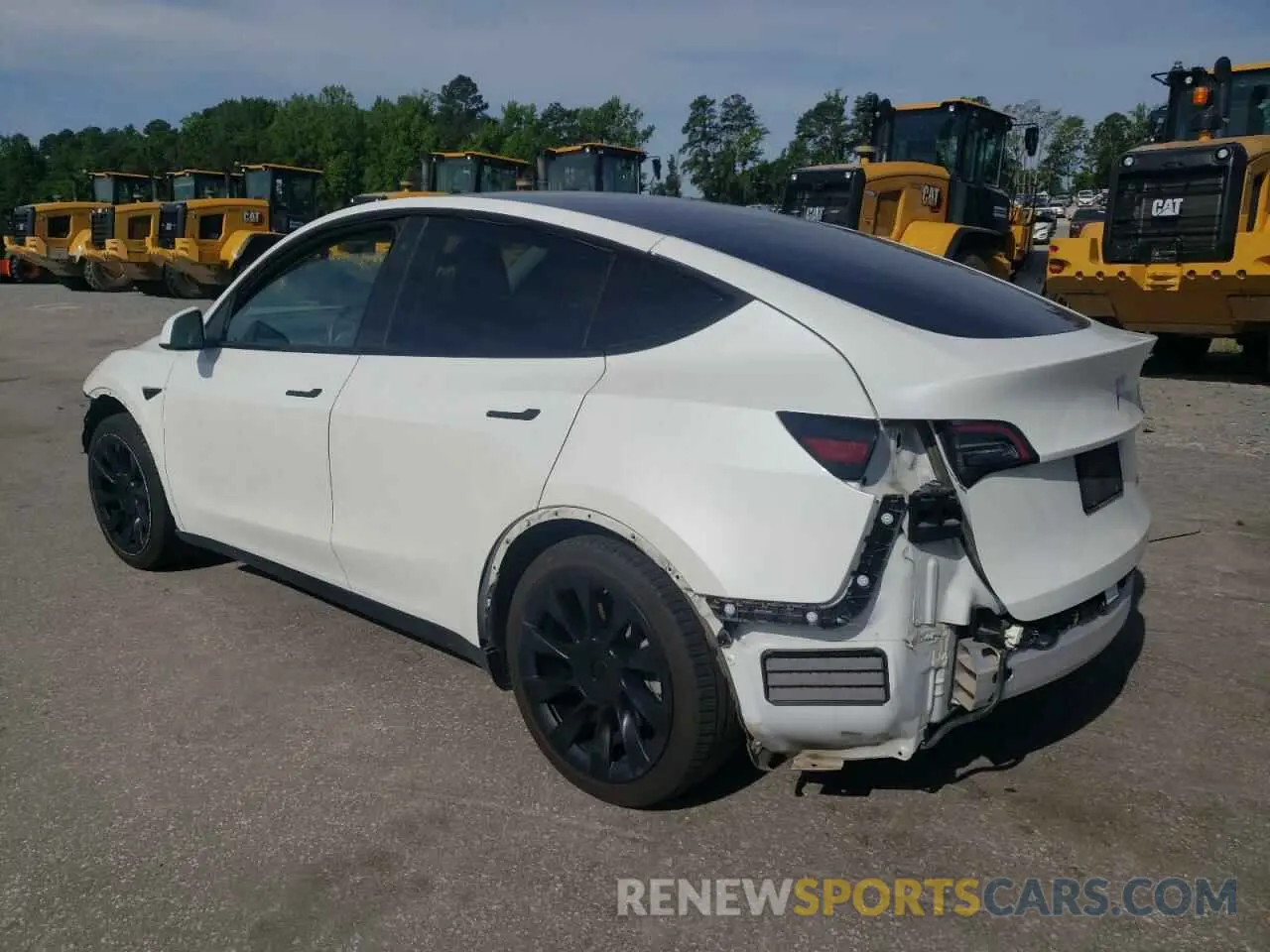 2 Photograph of a damaged car 5YJYGDEE7MF084397 TESLA MODEL Y 2021