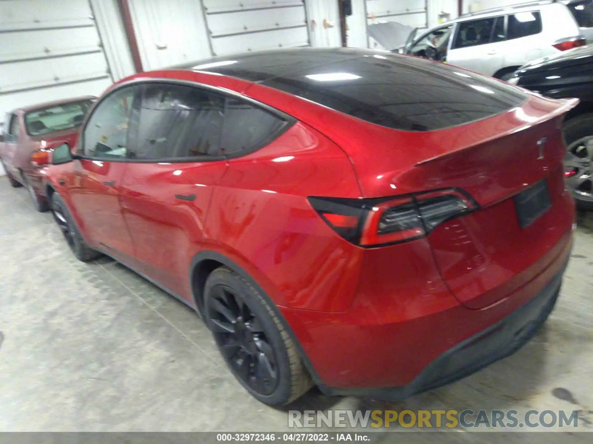 3 Photograph of a damaged car 5YJYGDEE7MF085033 TESLA MODEL Y 2021