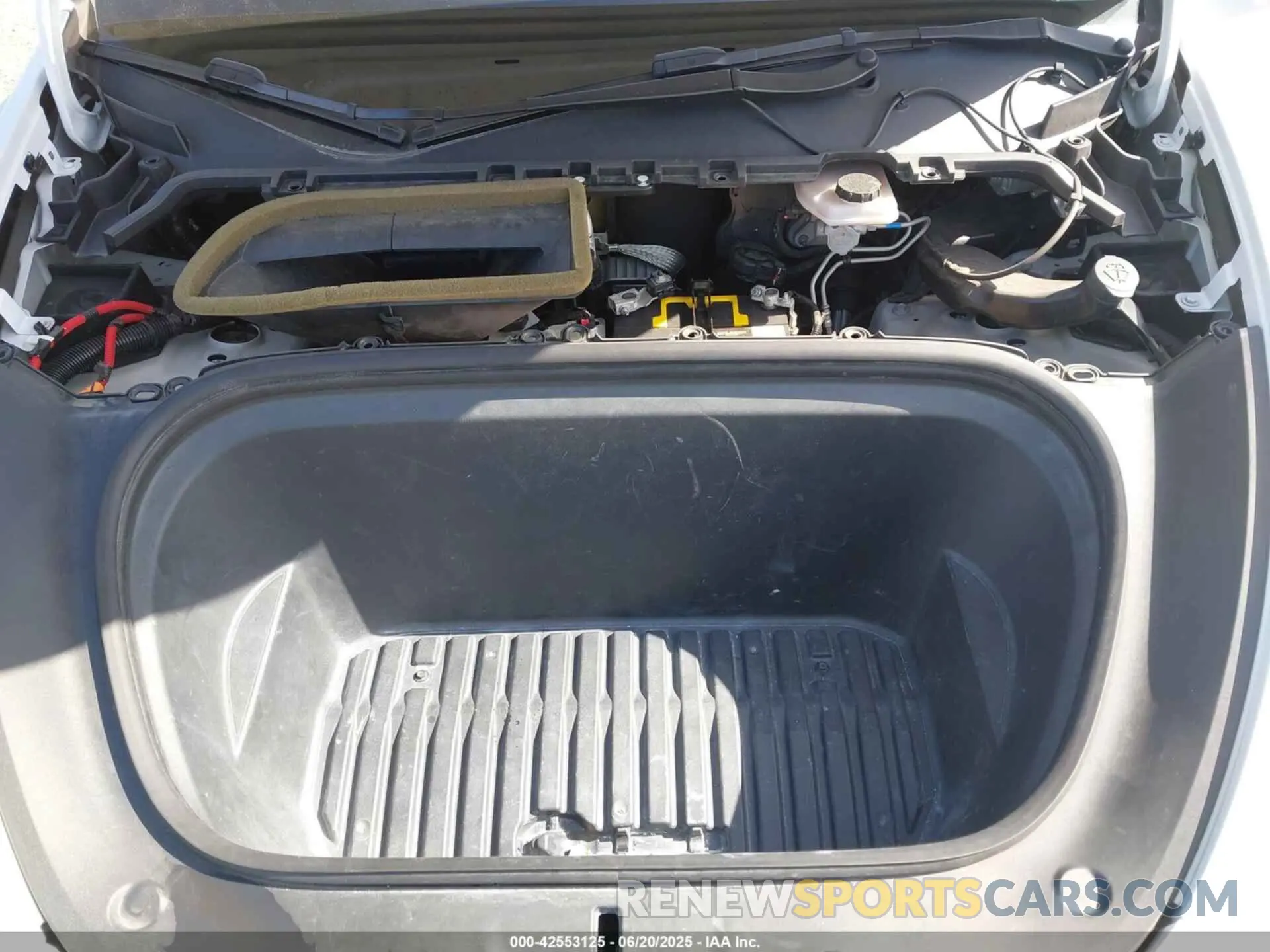 10 Photograph of a damaged car 5YJYGDEE7MF085758 TESLA MODEL Y 2021