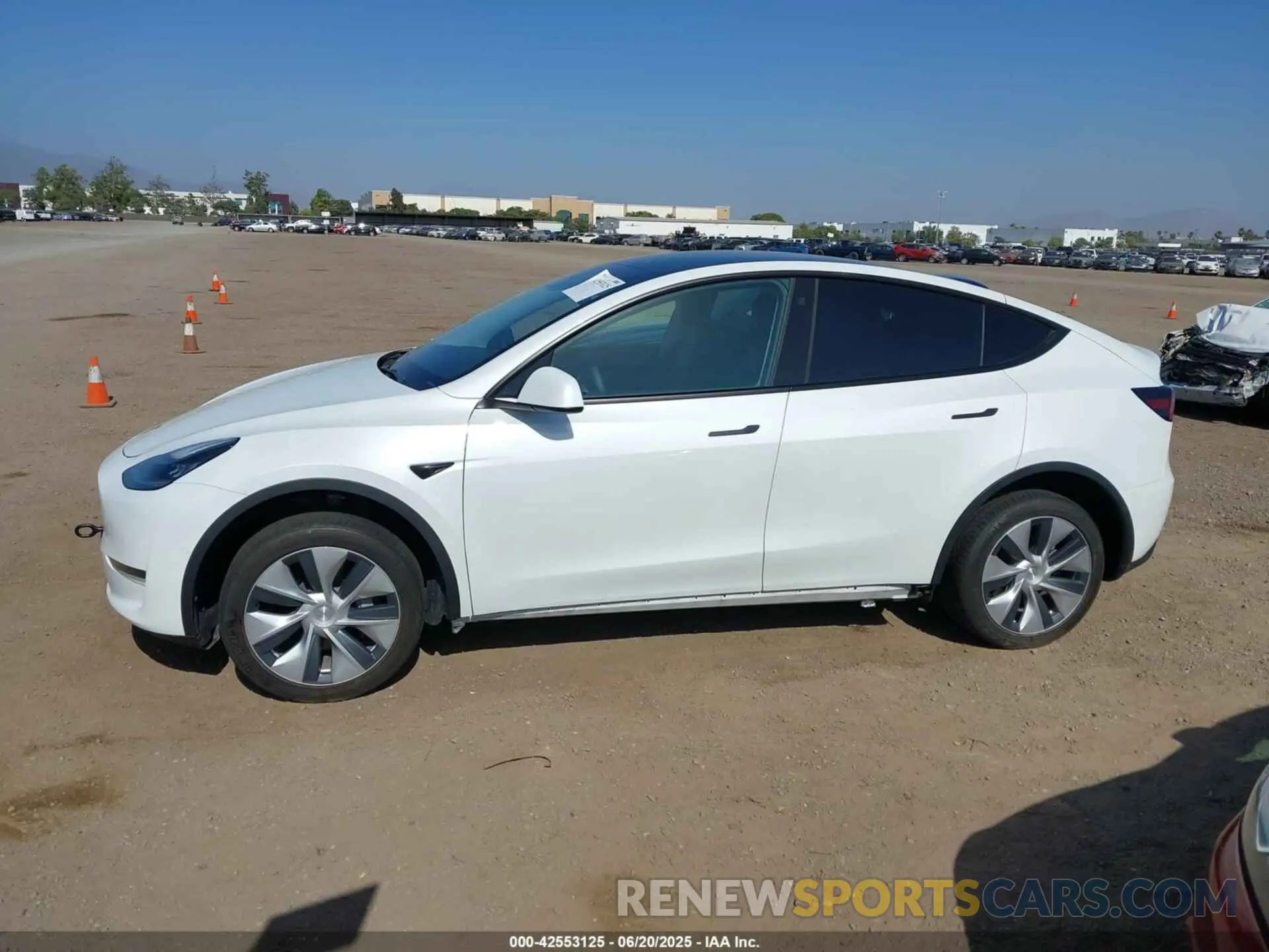 14 Photograph of a damaged car 5YJYGDEE7MF085758 TESLA MODEL Y 2021
