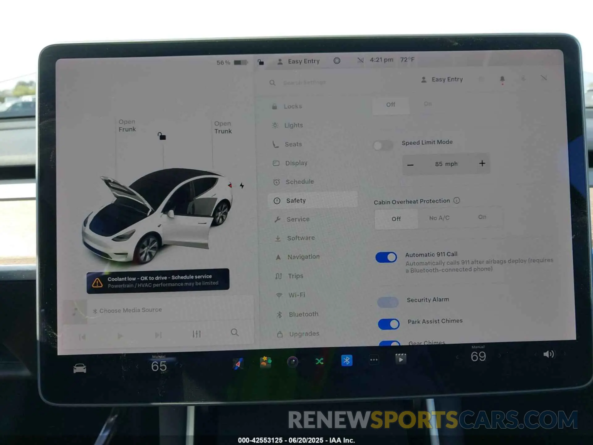 18 Photograph of a damaged car 5YJYGDEE7MF085758 TESLA MODEL Y 2021
