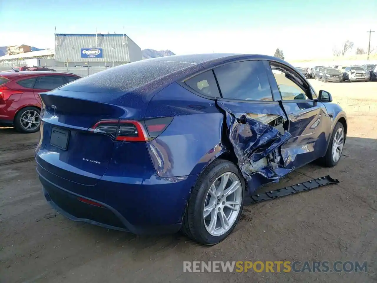 4 Photograph of a damaged car 5YJYGDEE7MF091771 TESLA MODEL Y 2021