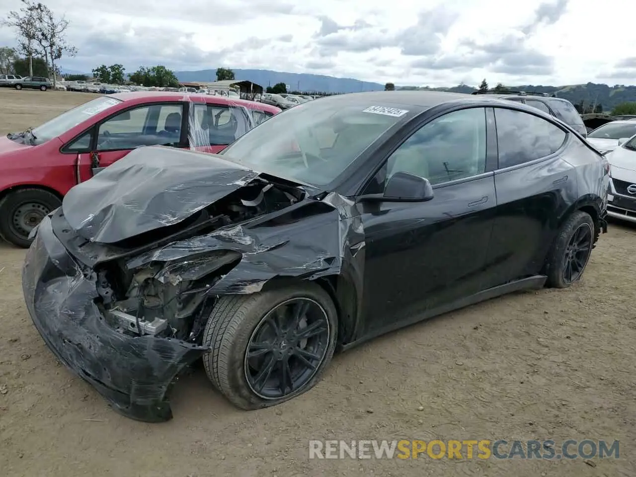 1 Photograph of a damaged car 5YJYGDEE7MF093942 TESLA MODEL Y 2021