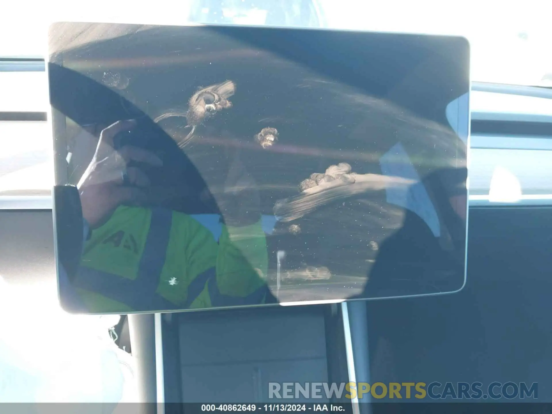 15 Photograph of a damaged car 5YJYGDEE7MF094346 TESLA MODEL Y 2021