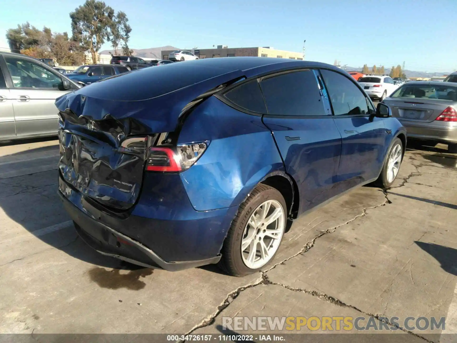 4 Photograph of a damaged car 5YJYGDEE7MF102705 TESLA MODEL Y 2021