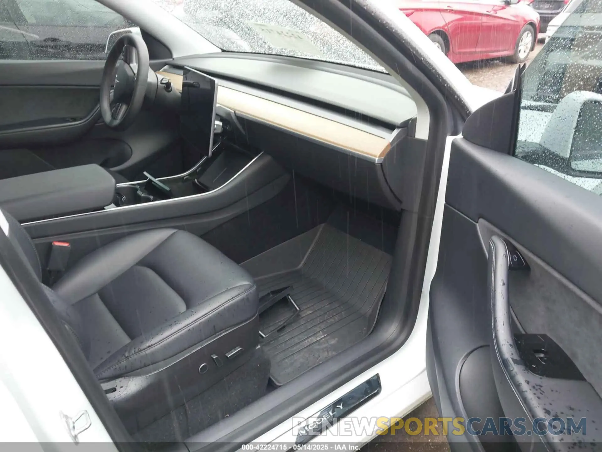 5 Photograph of a damaged car 5YJYGDEE7MF108245 TESLA MODEL Y 2021