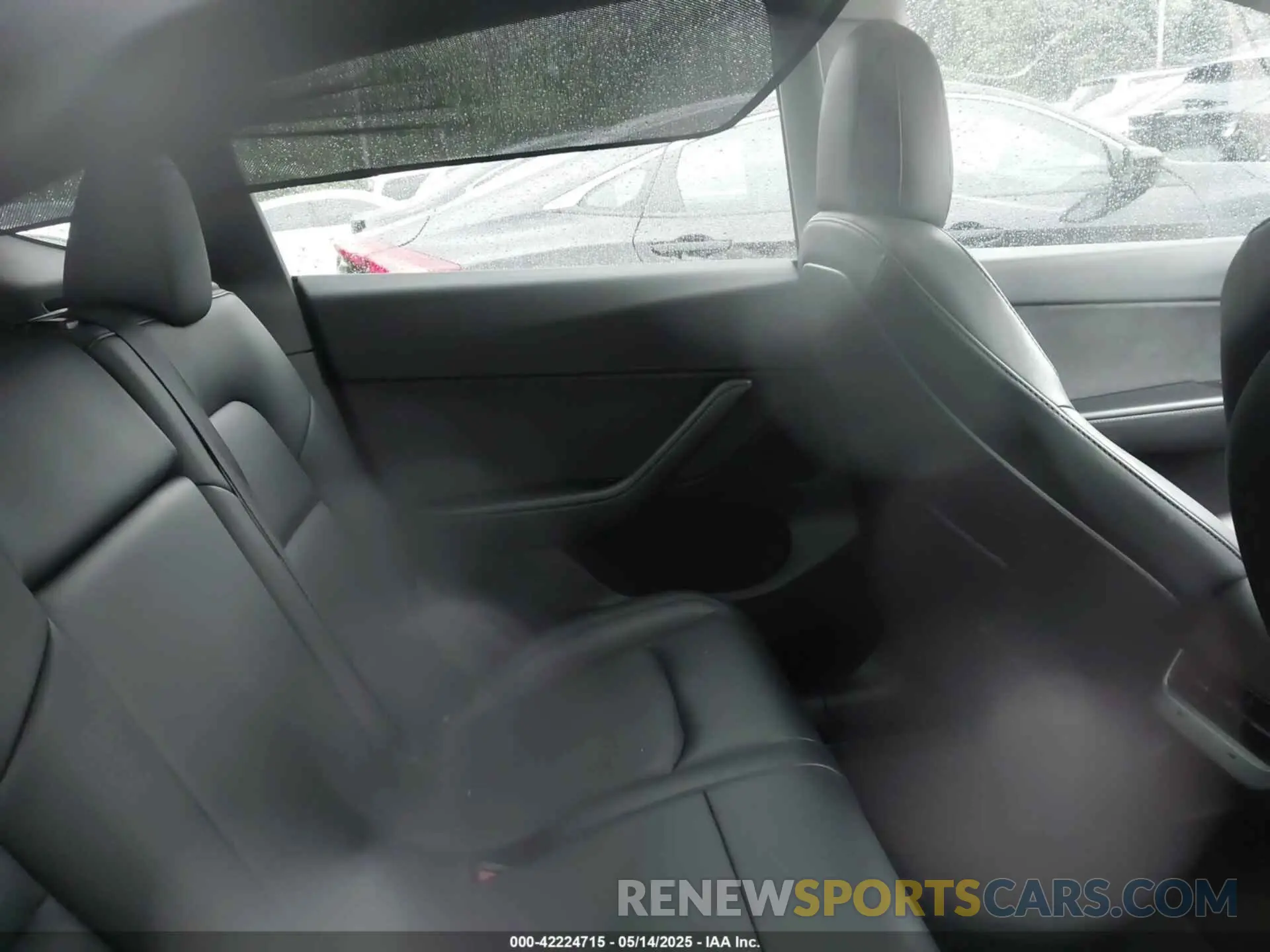 8 Photograph of a damaged car 5YJYGDEE7MF108245 TESLA MODEL Y 2021