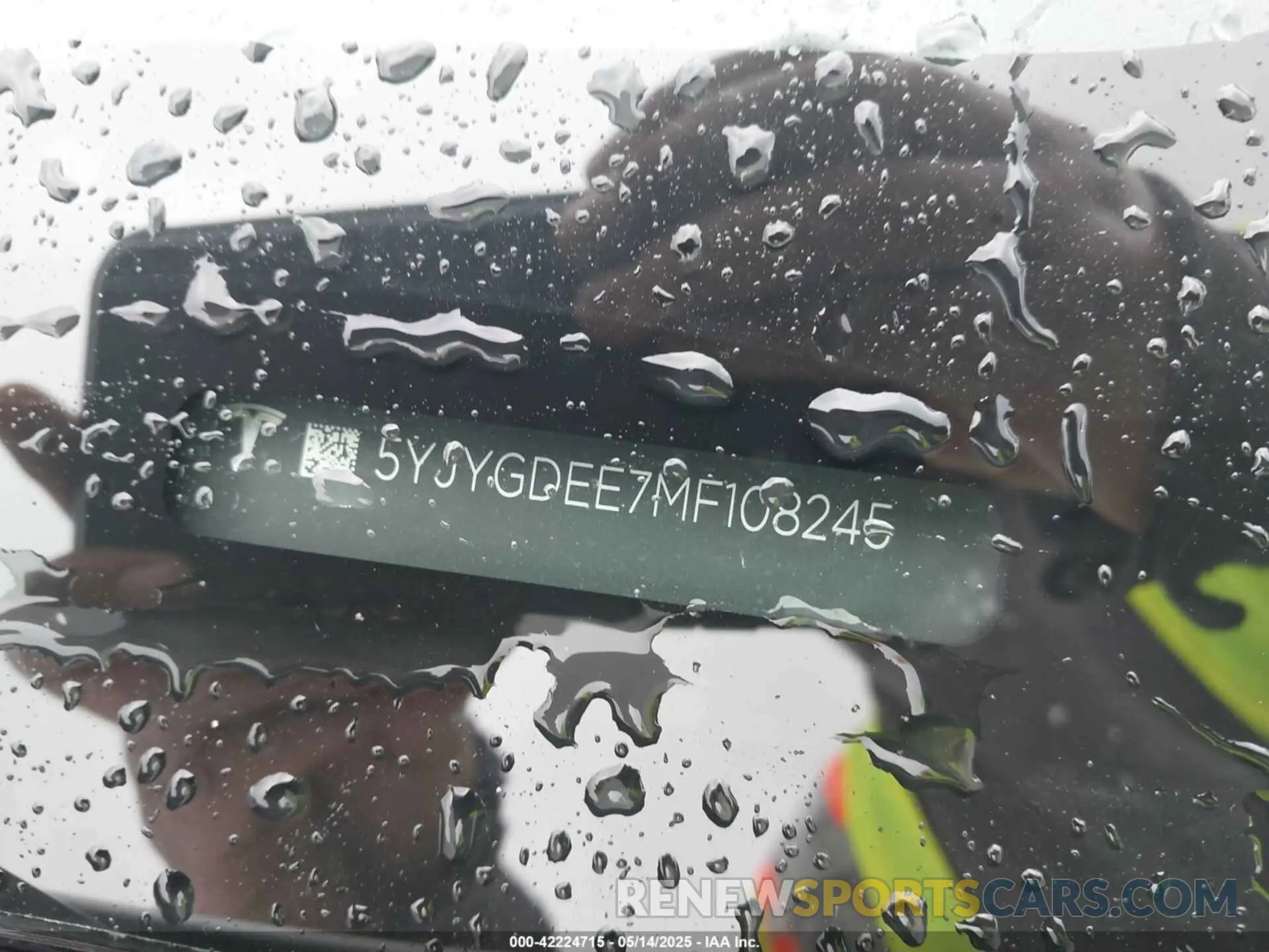 9 Photograph of a damaged car 5YJYGDEE7MF108245 TESLA MODEL Y 2021