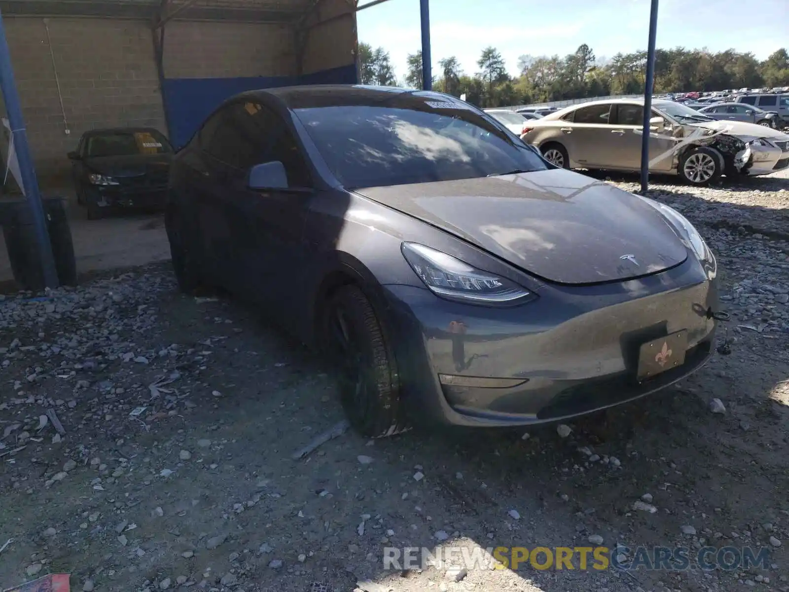 1 Photograph of a damaged car 5YJYGDEE7MF108584 TESLA MODEL Y 2021