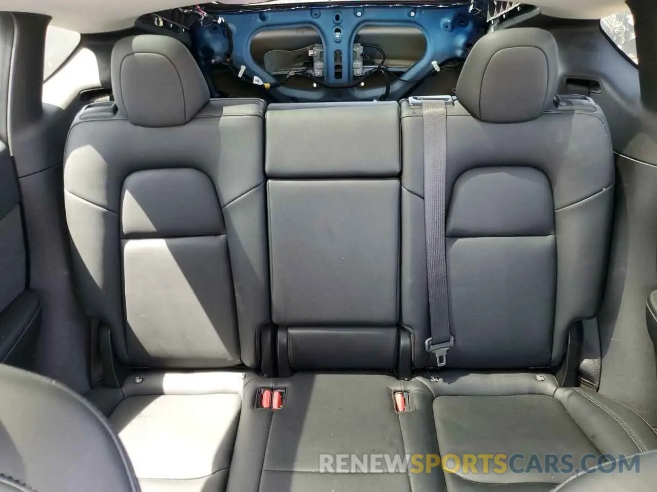 10 Photograph of a damaged car 5YJYGDEE7MF114420 TESLA MODEL Y 2021