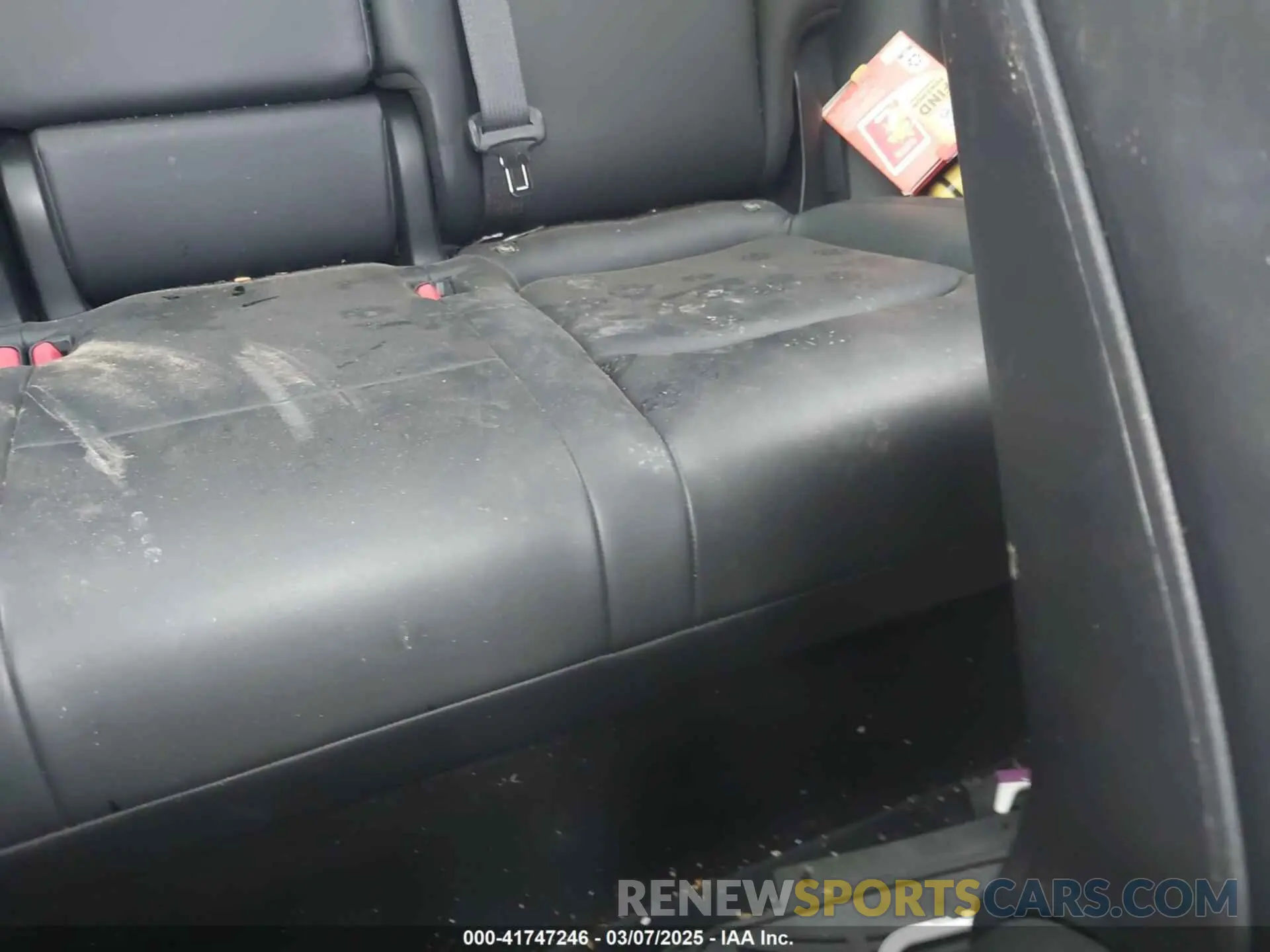 8 Photograph of a damaged car 5YJYGDEE7MF119990 TESLA MODEL Y 2021