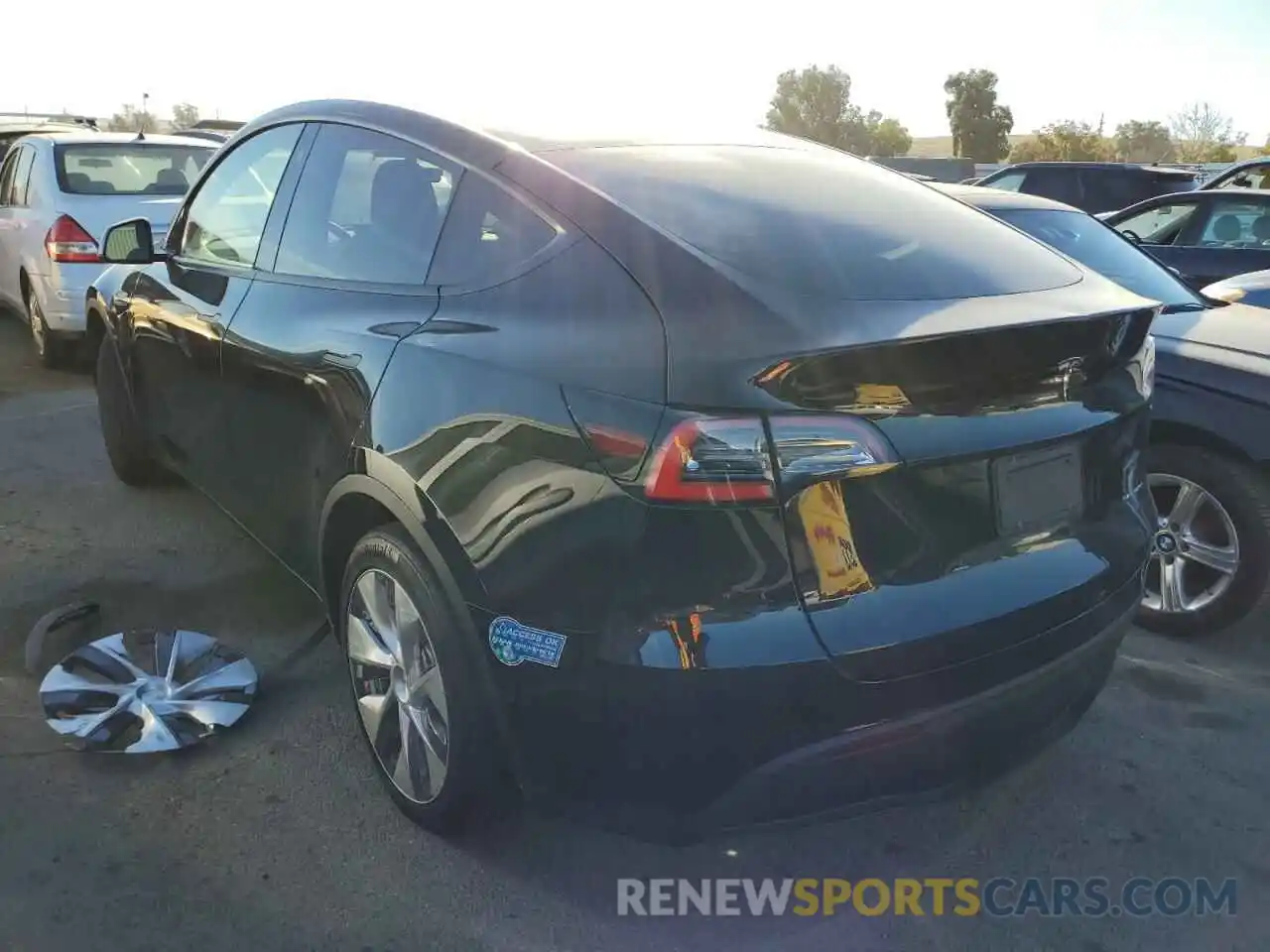 3 Photograph of a damaged car 5YJYGDEE7MF146185 TESLA MODEL Y 2021