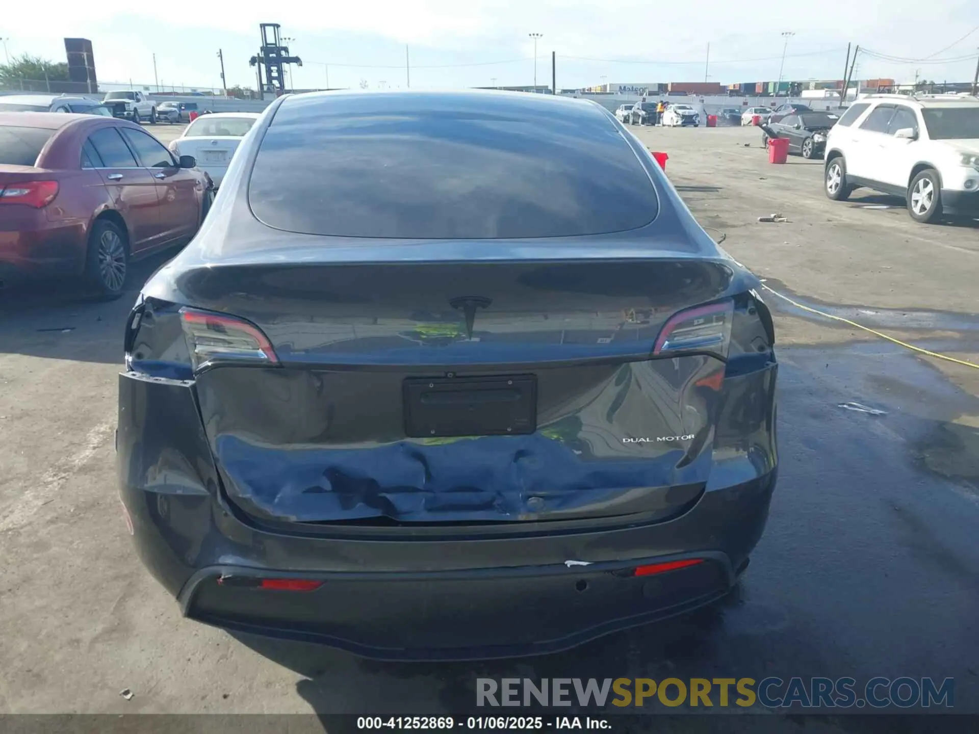 16 Photograph of a damaged car 5YJYGDEE7MF149037 TESLA MODEL Y 2021