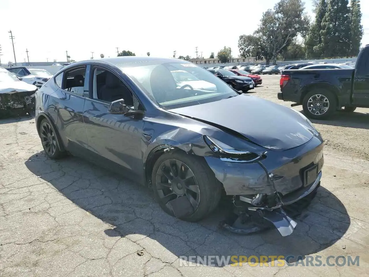 4 Photograph of a damaged car 5YJYGDEE7MF152990 TESLA MODEL Y 2021