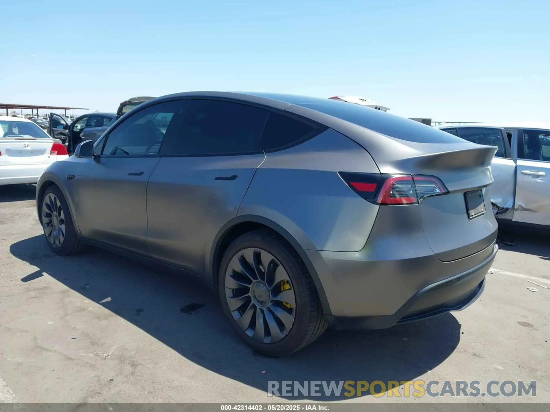 3 Photograph of a damaged car 5YJYGDEE7MF157459 TESLA MODEL Y 2021