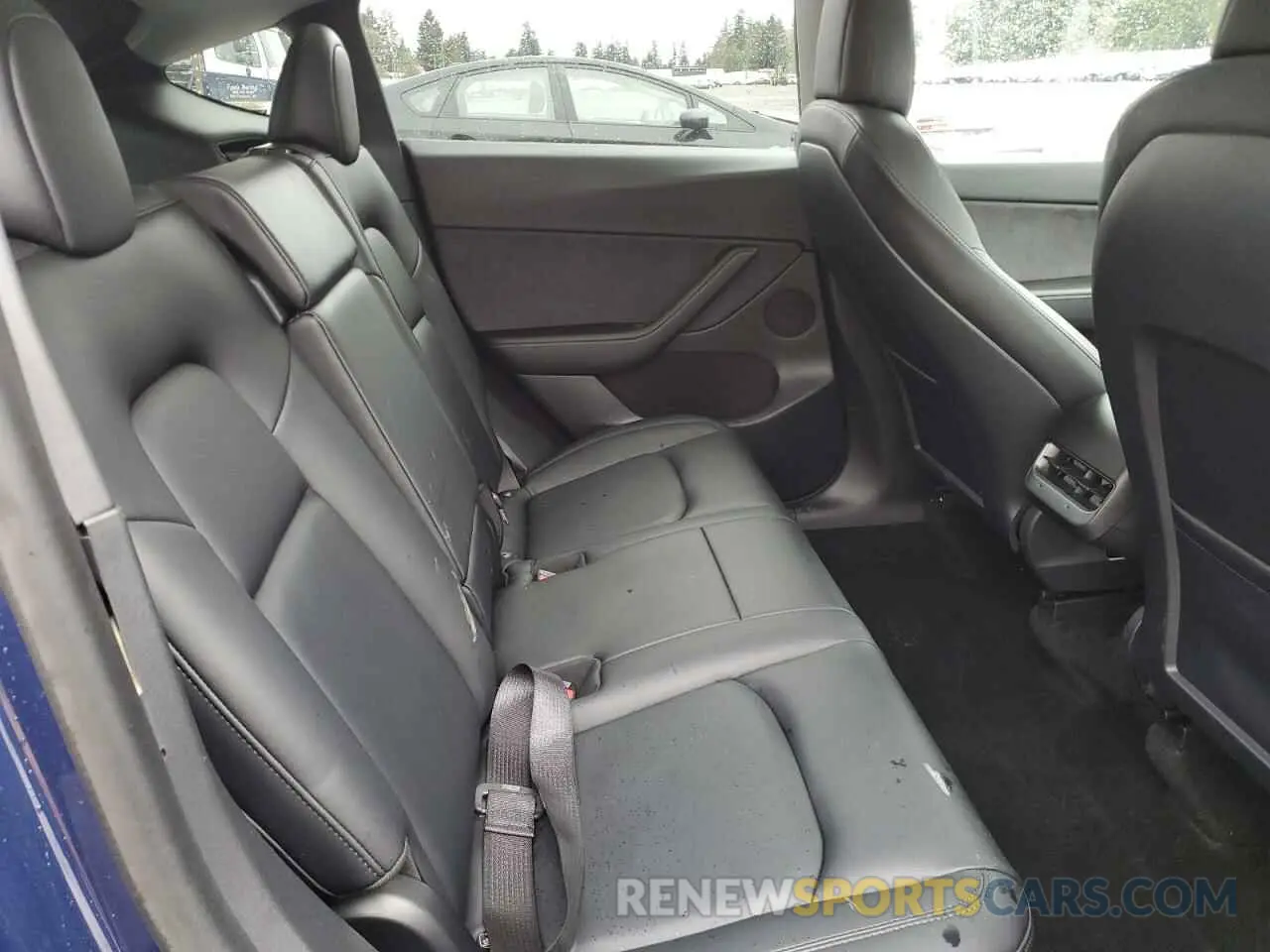 10 Photograph of a damaged car 5YJYGDEE7MF160510 TESLA MODEL Y 2021