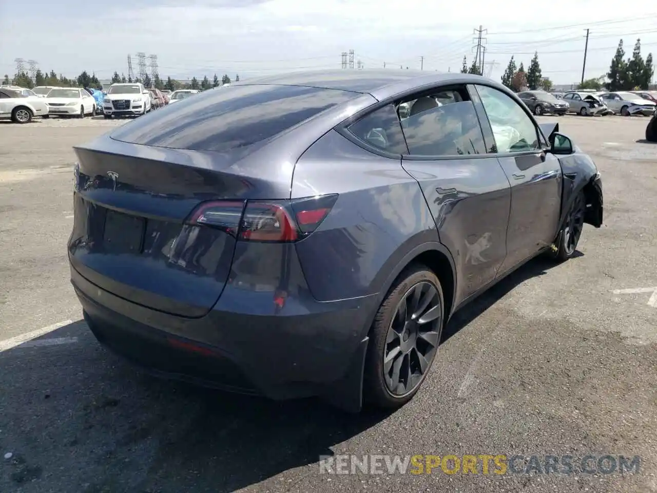 4 Photograph of a damaged car 5YJYGDEE7MF172995 TESLA MODEL Y 2021