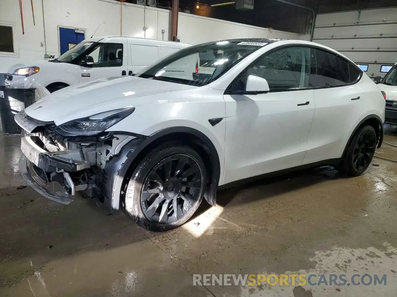 1 Photograph of a damaged car 5YJYGDEE7MF185360 TESLA MODEL Y 2021