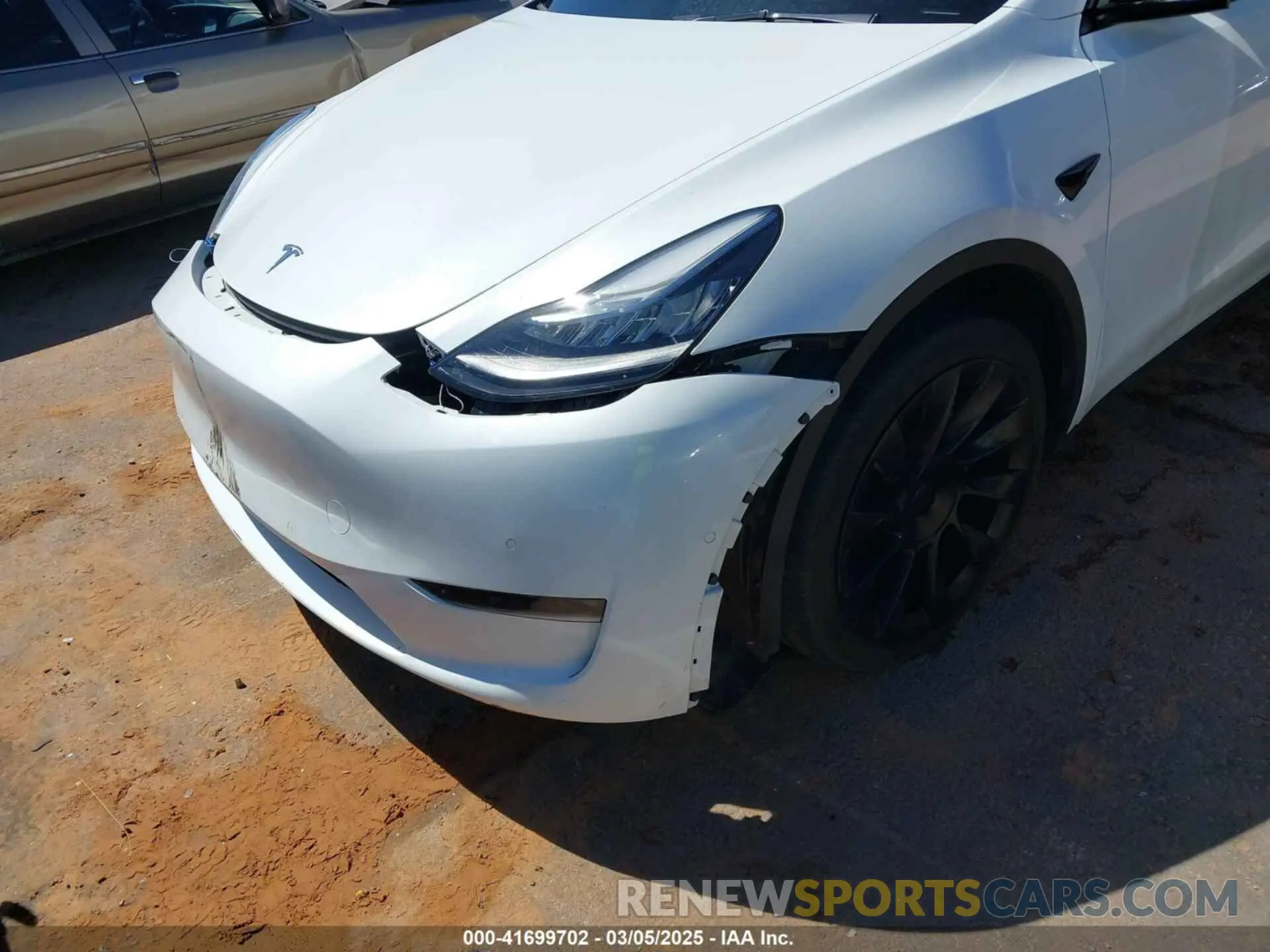 6 Photograph of a damaged car 5YJYGDEE7MF204764 TESLA MODEL Y 2021