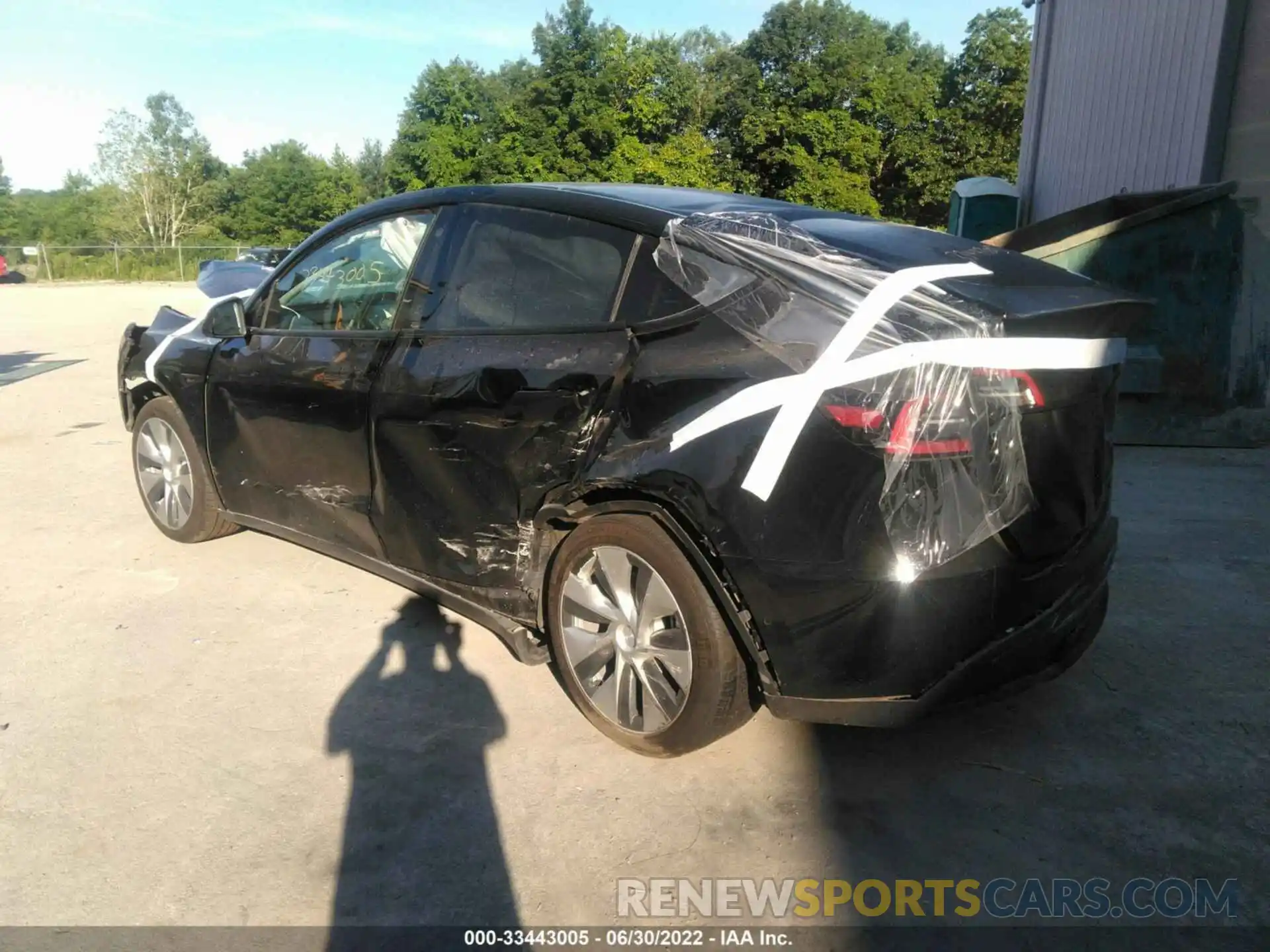 3 Photograph of a damaged car 5YJYGDEE7MF208636 TESLA MODEL Y 2021