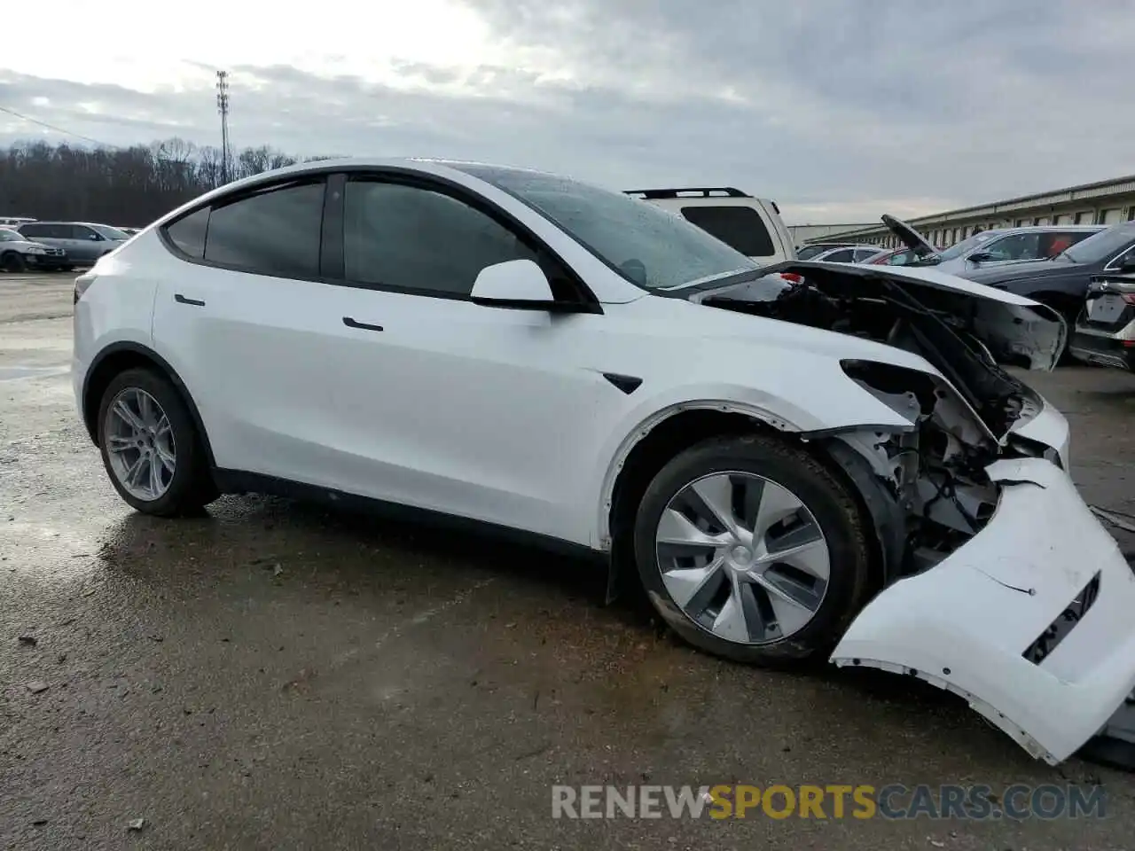 4 Photograph of a damaged car 5YJYGDEE7MF255259 TESLA MODEL Y 2021