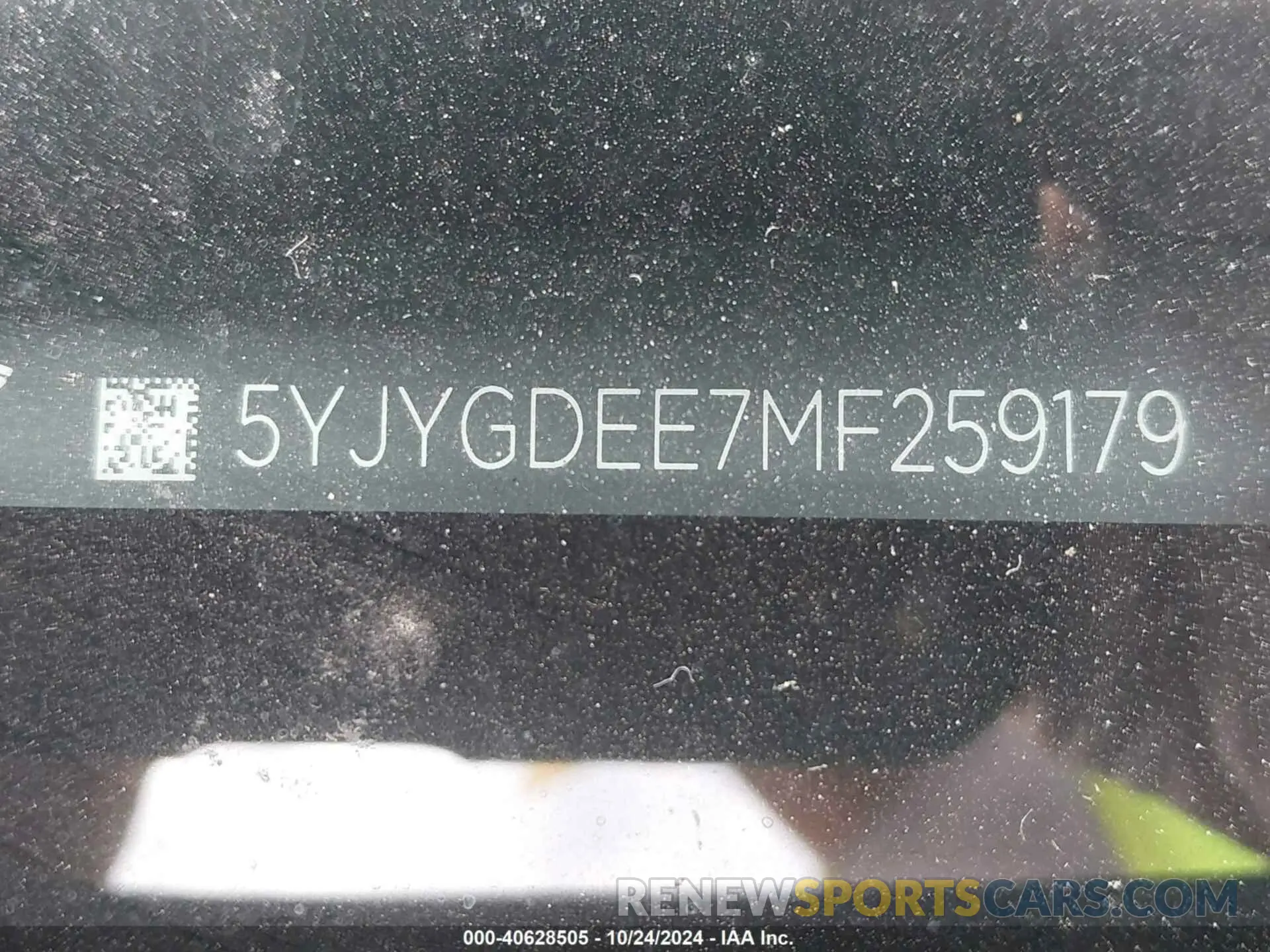 19 Photograph of a damaged car 5YJYGDEE7MF259179 TESLA MODEL Y 2021