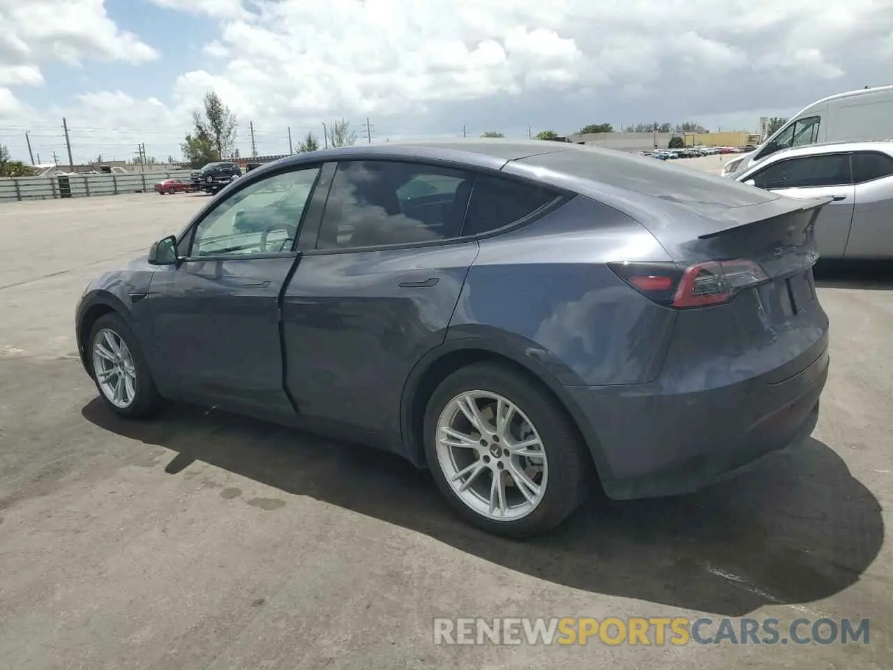 2 Photograph of a damaged car 5YJYGDEE7MF262177 TESLA MODEL Y 2021