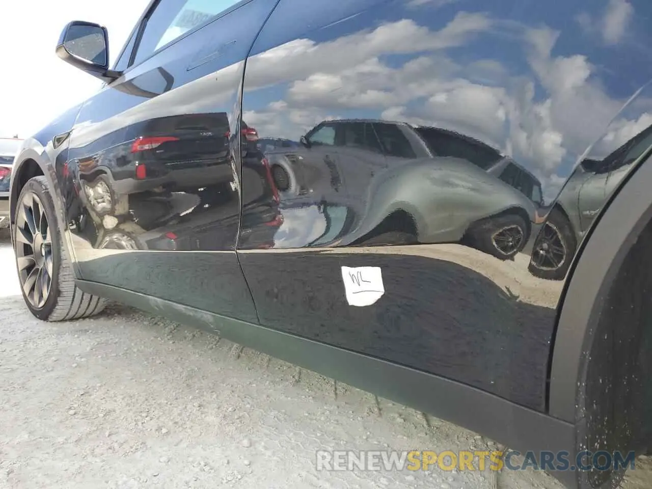 13 Photograph of a damaged car 5YJYGDEE7MF264849 TESLA MODEL Y 2021