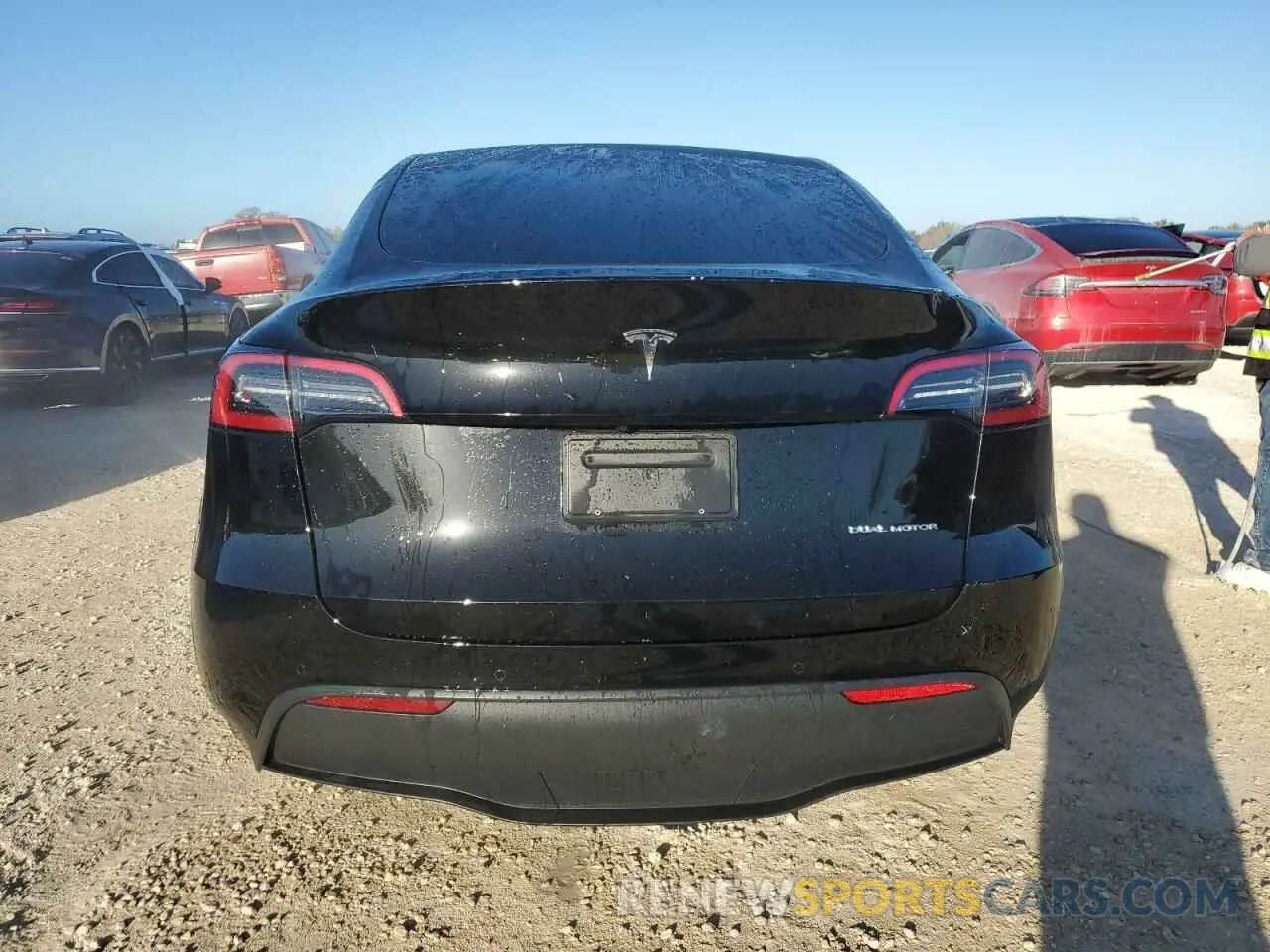 6 Photograph of a damaged car 5YJYGDEE7MF264849 TESLA MODEL Y 2021