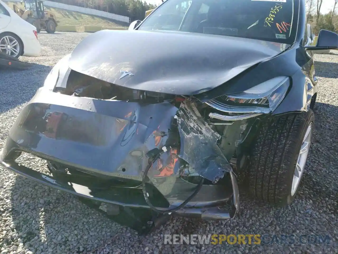 9 Photograph of a damaged car 5YJYGDEE7MF279061 TESLA MODEL Y 2021