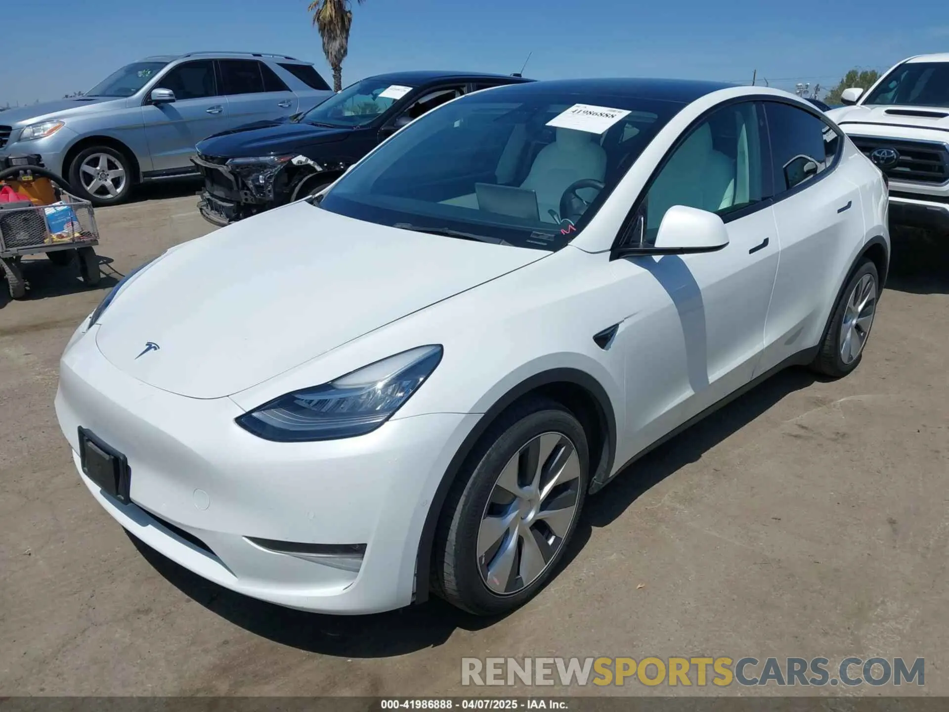 2 Photograph of a damaged car 5YJYGDEE7MF279223 TESLA MODEL Y 2021
