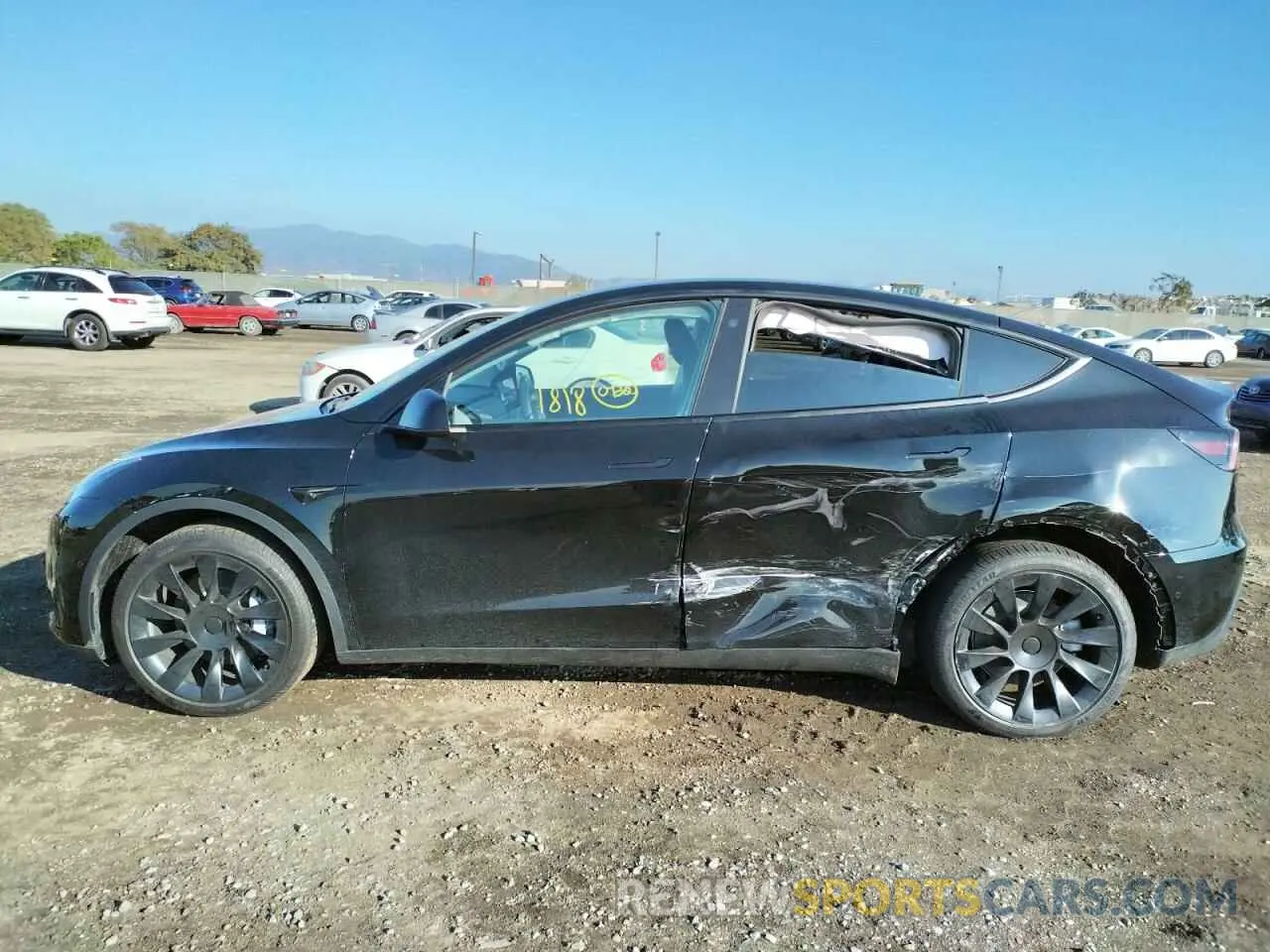 9 Photograph of a damaged car 5YJYGDEE7MF297575 TESLA MODEL Y 2021