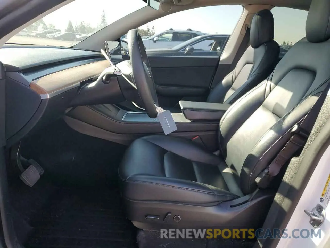 7 Photograph of a damaged car 5YJYGDEE7MF304590 TESLA MODEL Y 2021