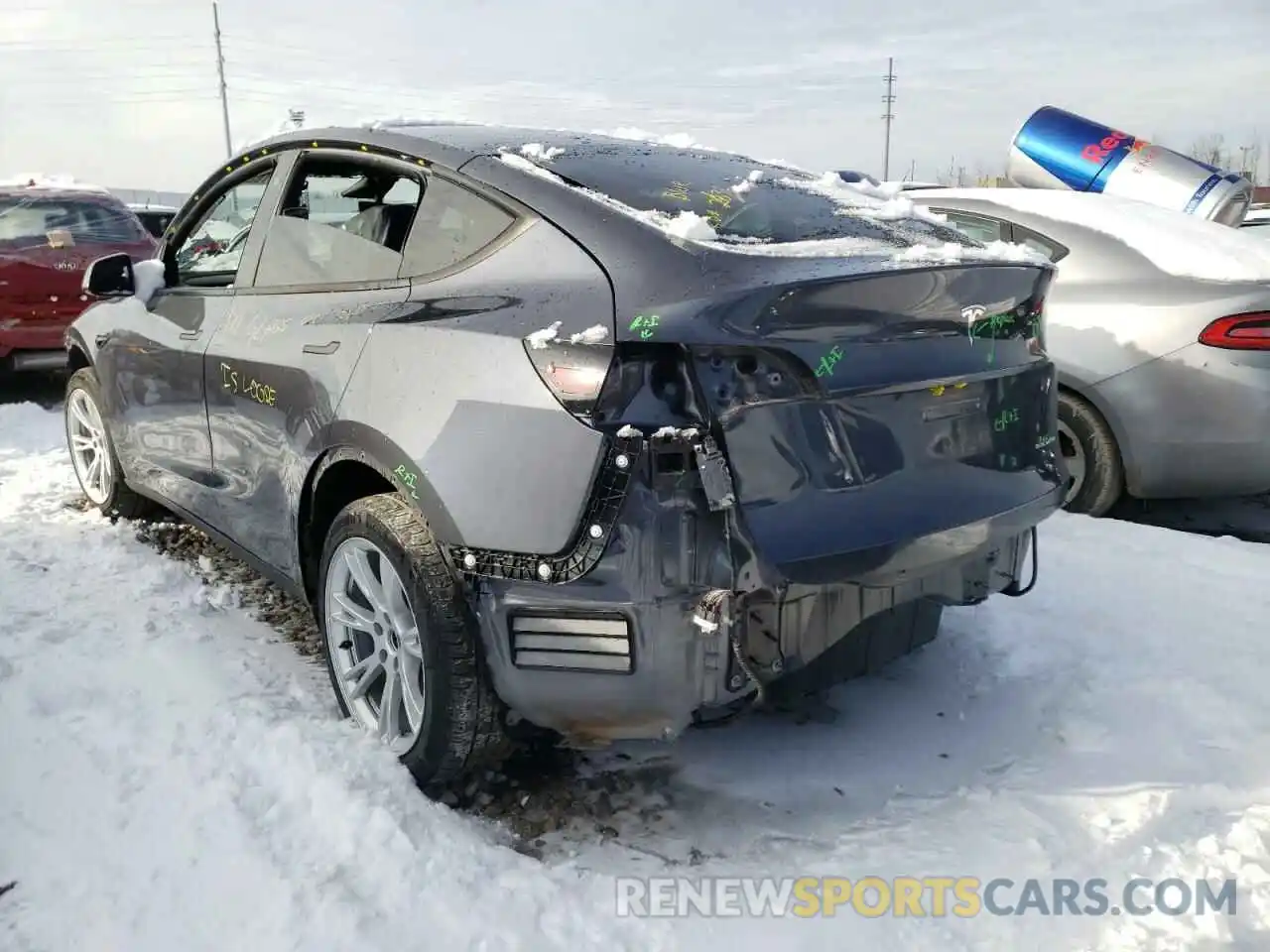 3 Photograph of a damaged car 5YJYGDEE8MF063073 TESLA MODEL Y 2021