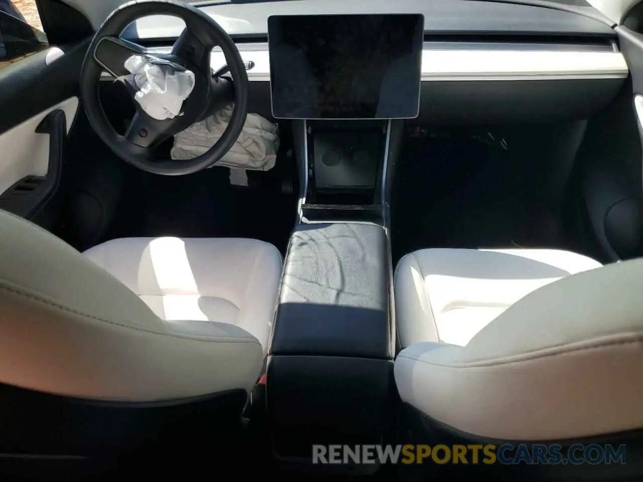 8 Photograph of a damaged car 5YJYGDEE8MF067432 TESLA MODEL Y 2021
