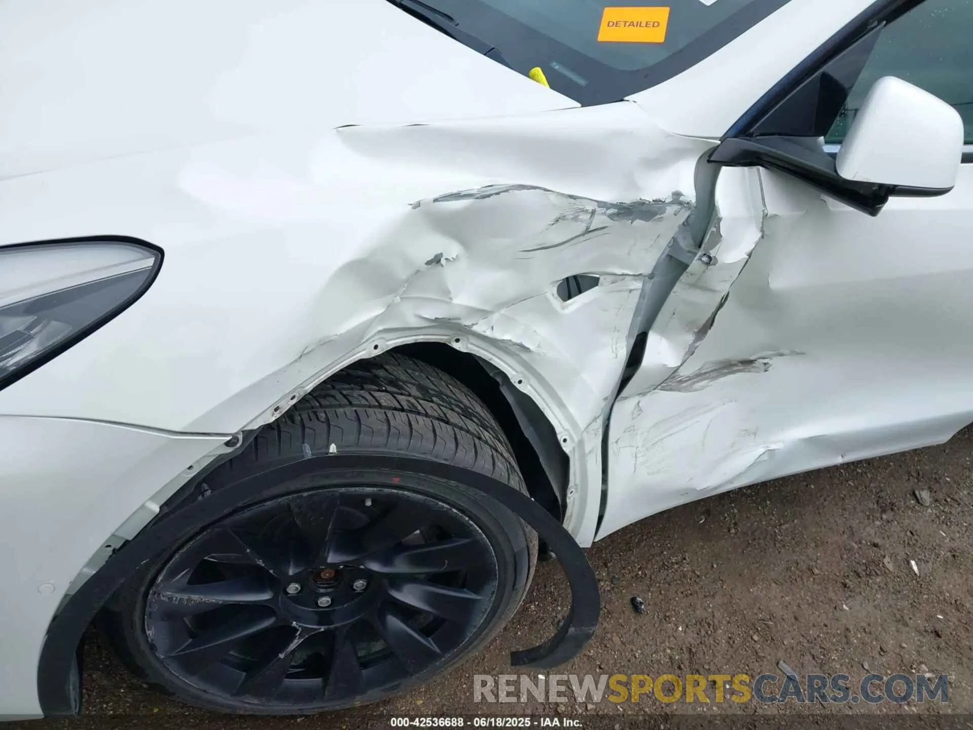 6 Photograph of a damaged car 5YJYGDEE8MF068886 TESLA MODEL Y 2021