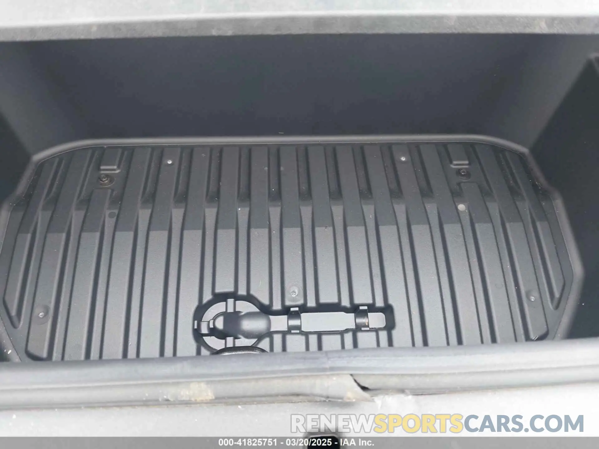 10 Photograph of a damaged car 5YJYGDEE8MF069391 TESLA MODEL Y 2021