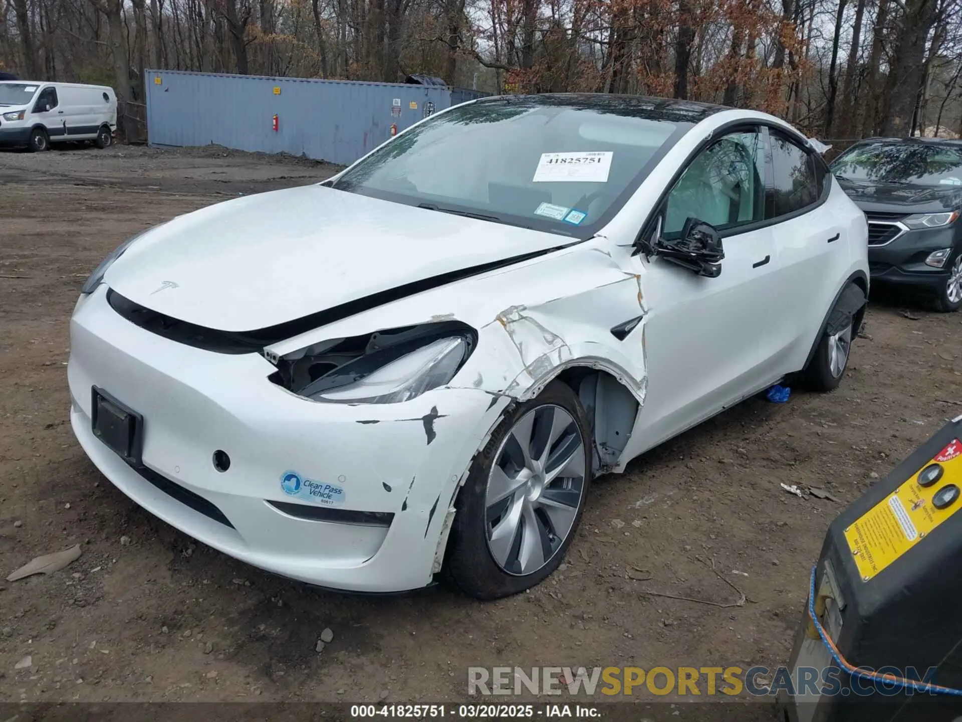 2 Photograph of a damaged car 5YJYGDEE8MF069391 TESLA MODEL Y 2021