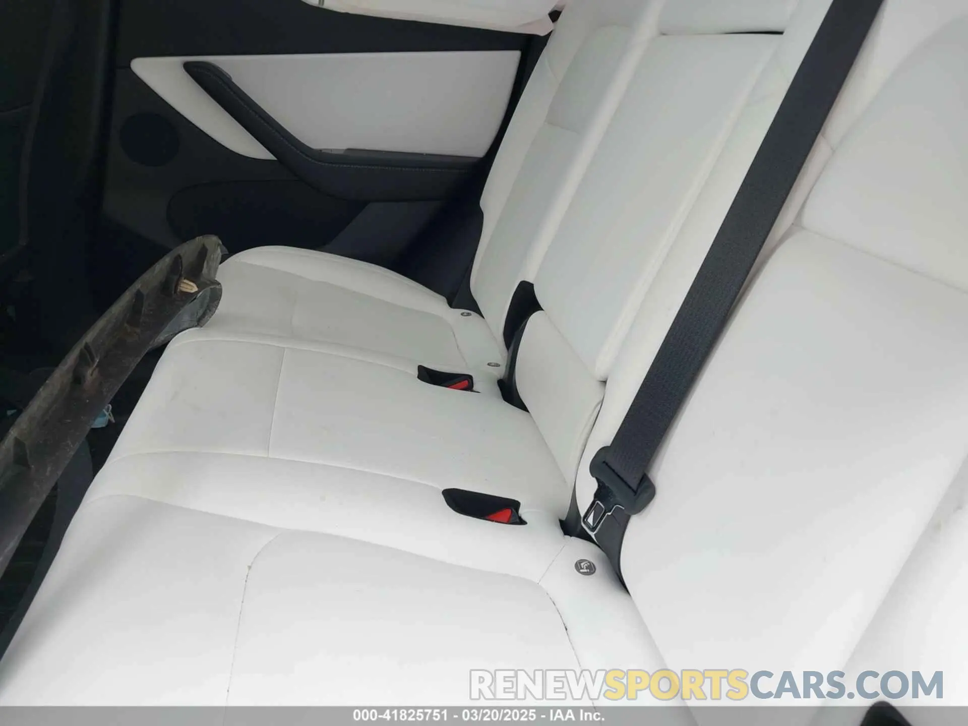8 Photograph of a damaged car 5YJYGDEE8MF069391 TESLA MODEL Y 2021