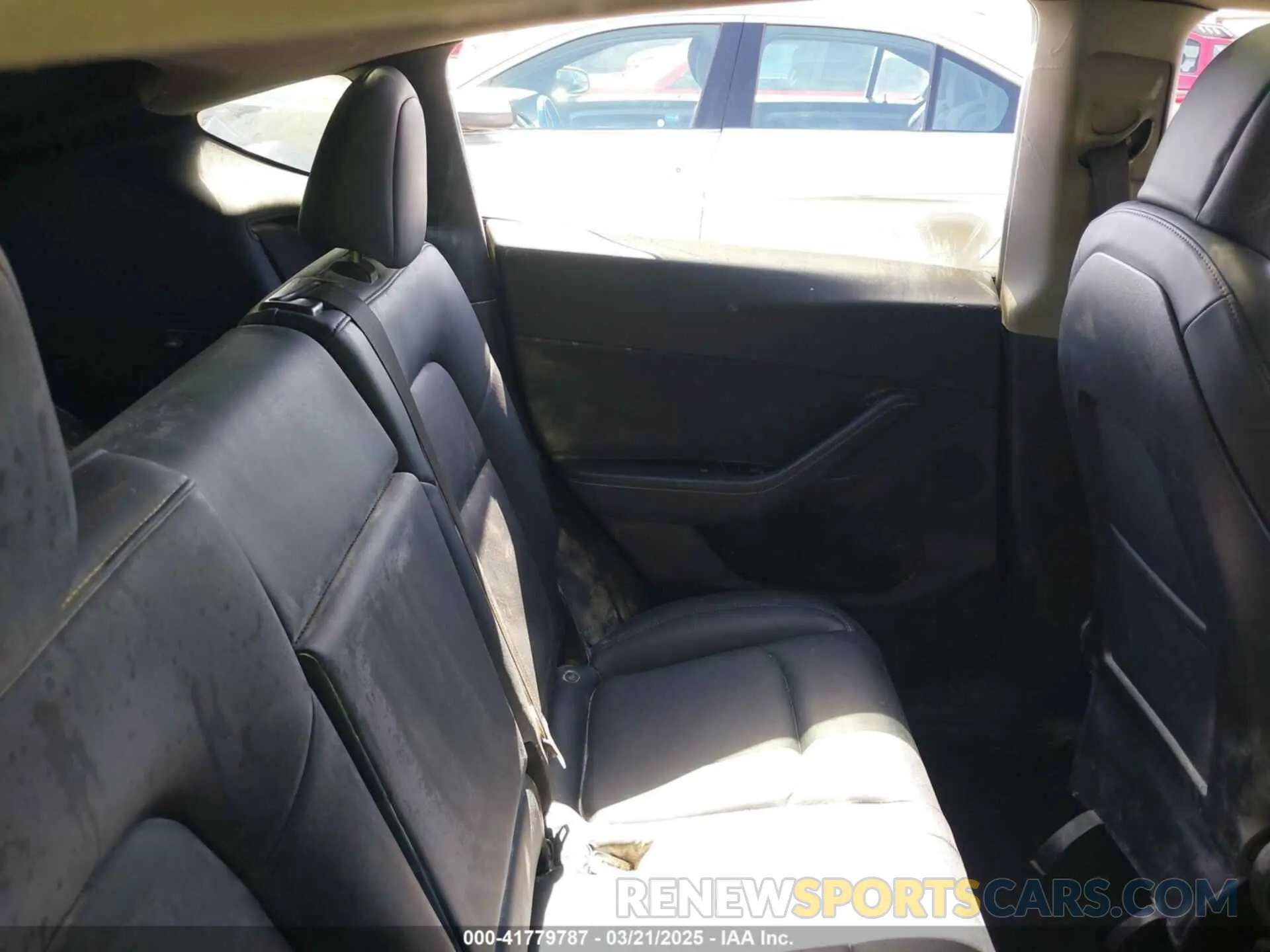 7 Photograph of a damaged car 5YJYGDEE8MF069679 TESLA MODEL Y 2021