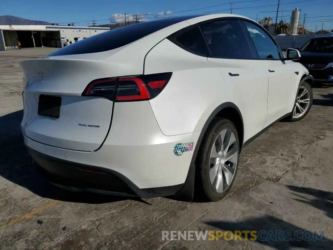 4 Photograph of a damaged car 5YJYGDEE8MF074722 TESLA MODEL Y 2021