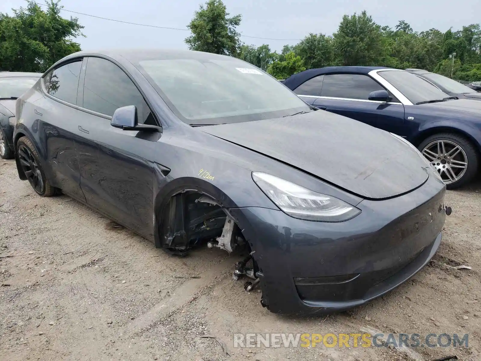 1 Photograph of a damaged car 5YJYGDEE8MF084327 TESLA MODEL Y 2021