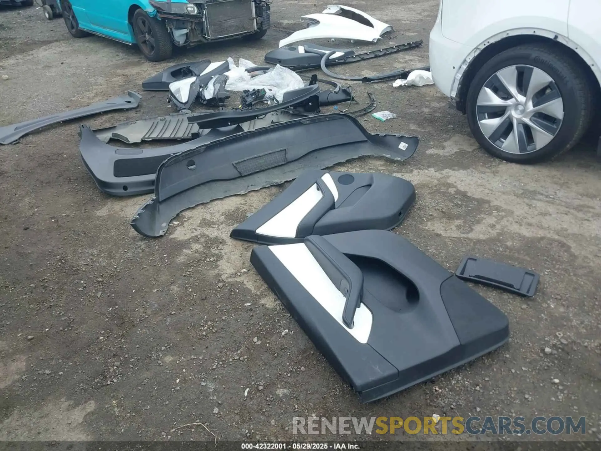 12 Photograph of a damaged car 5YJYGDEE8MF085574 TESLA MODEL Y 2021