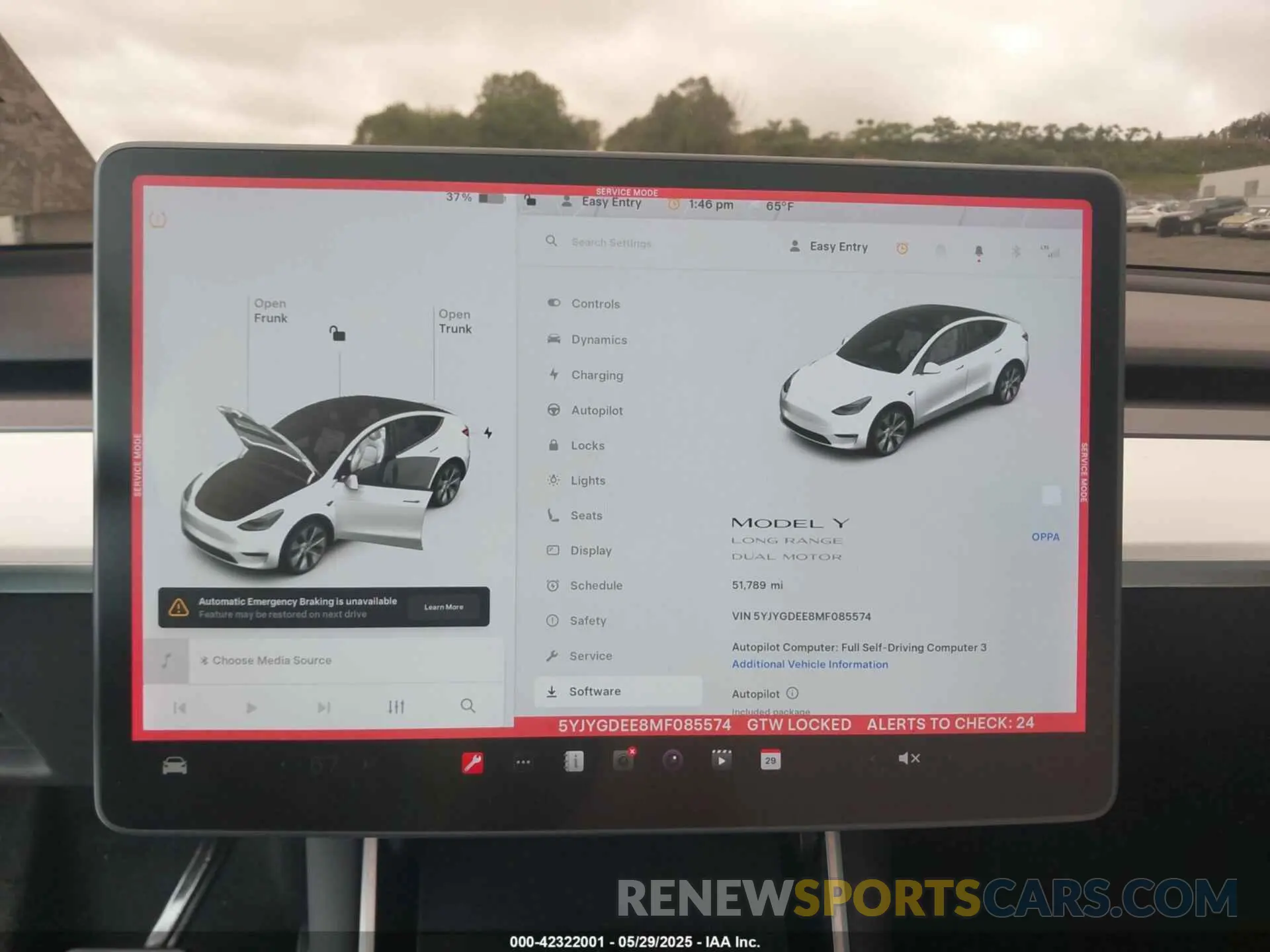 19 Photograph of a damaged car 5YJYGDEE8MF085574 TESLA MODEL Y 2021