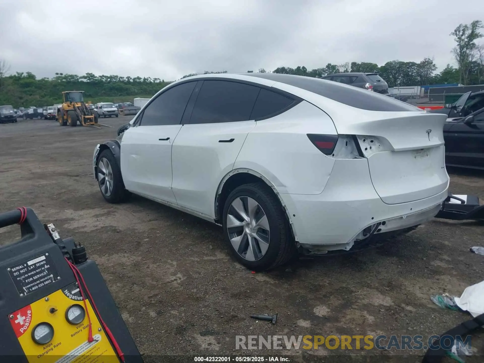 3 Photograph of a damaged car 5YJYGDEE8MF085574 TESLA MODEL Y 2021