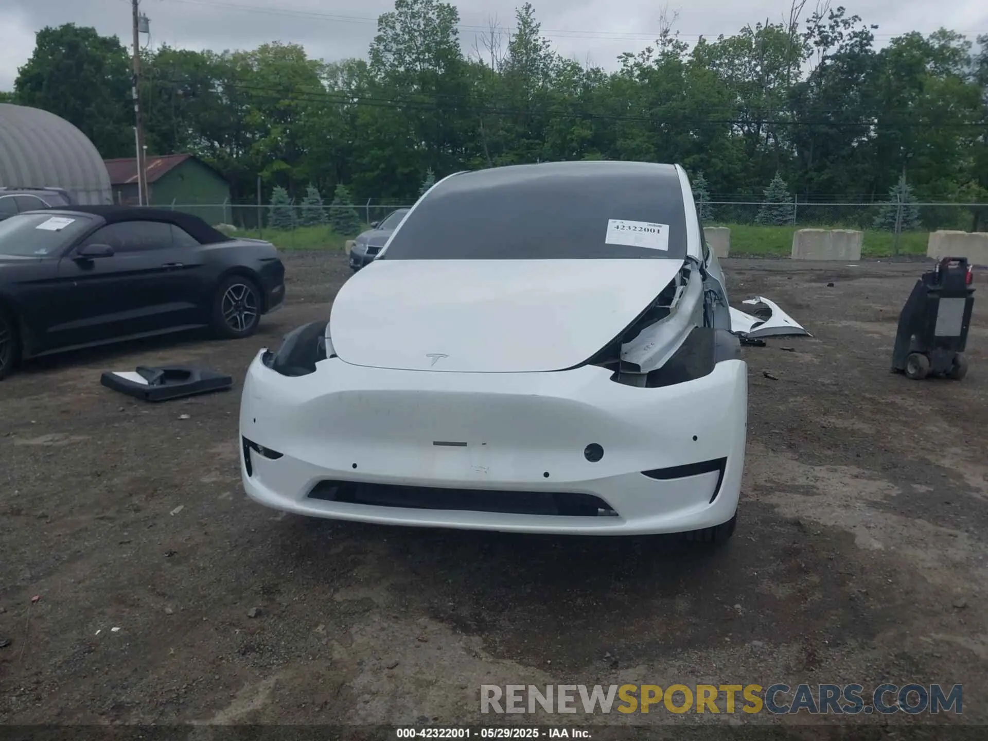 6 Photograph of a damaged car 5YJYGDEE8MF085574 TESLA MODEL Y 2021