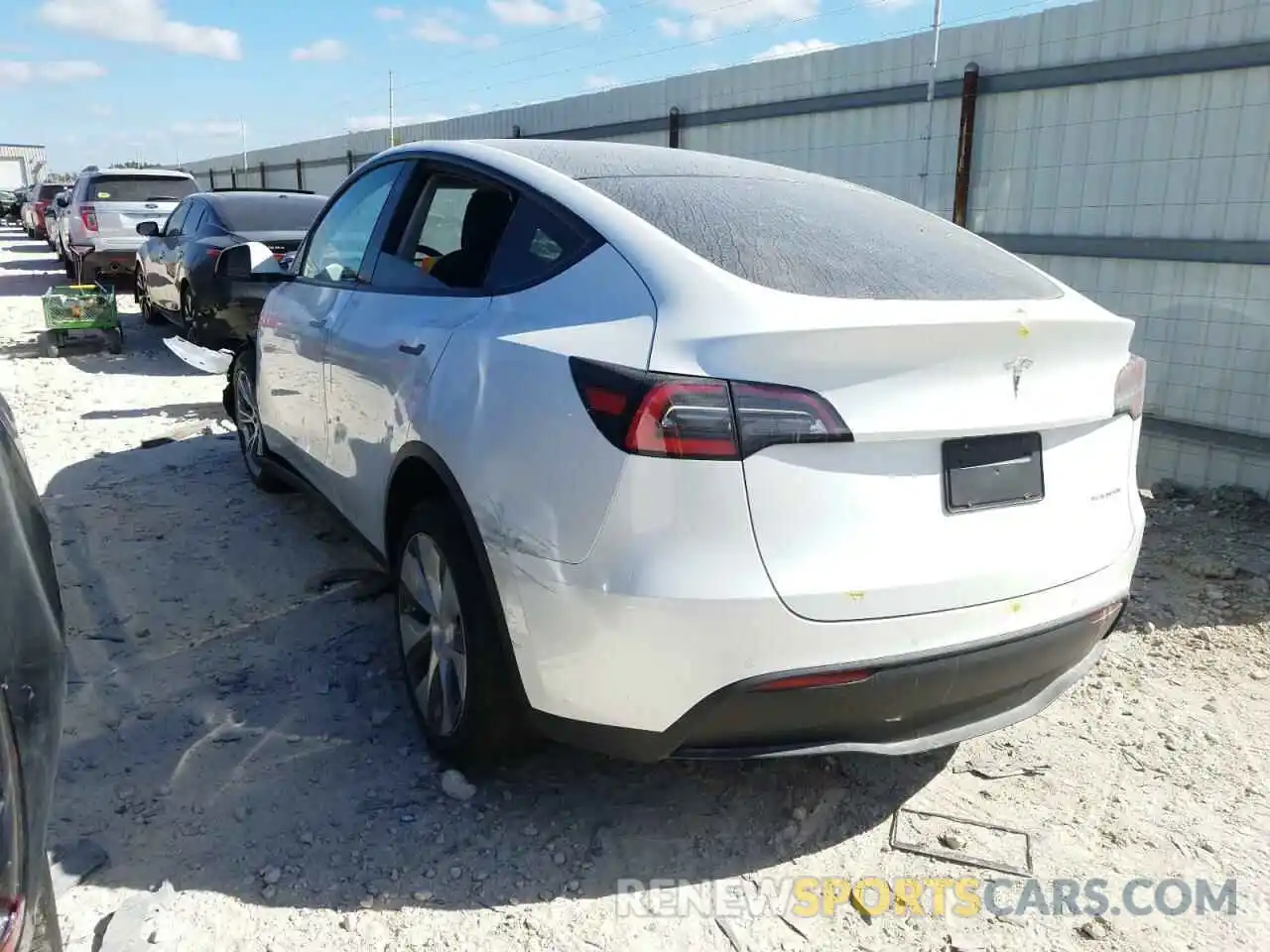 3 Photograph of a damaged car 5YJYGDEE8MF086580 TESLA MODEL Y 2021