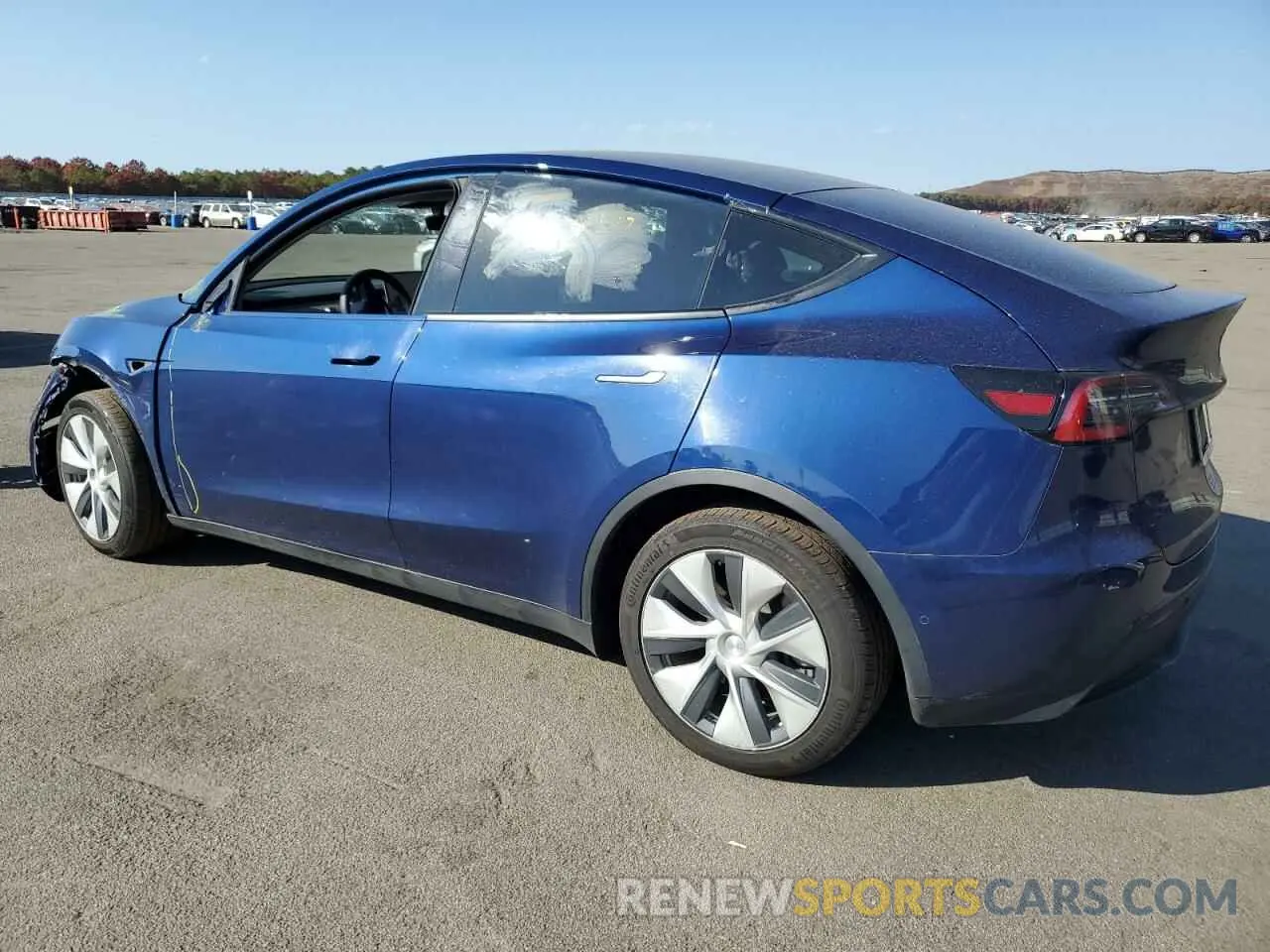 2 Photograph of a damaged car 5YJYGDEE8MF086739 TESLA MODEL Y 2021