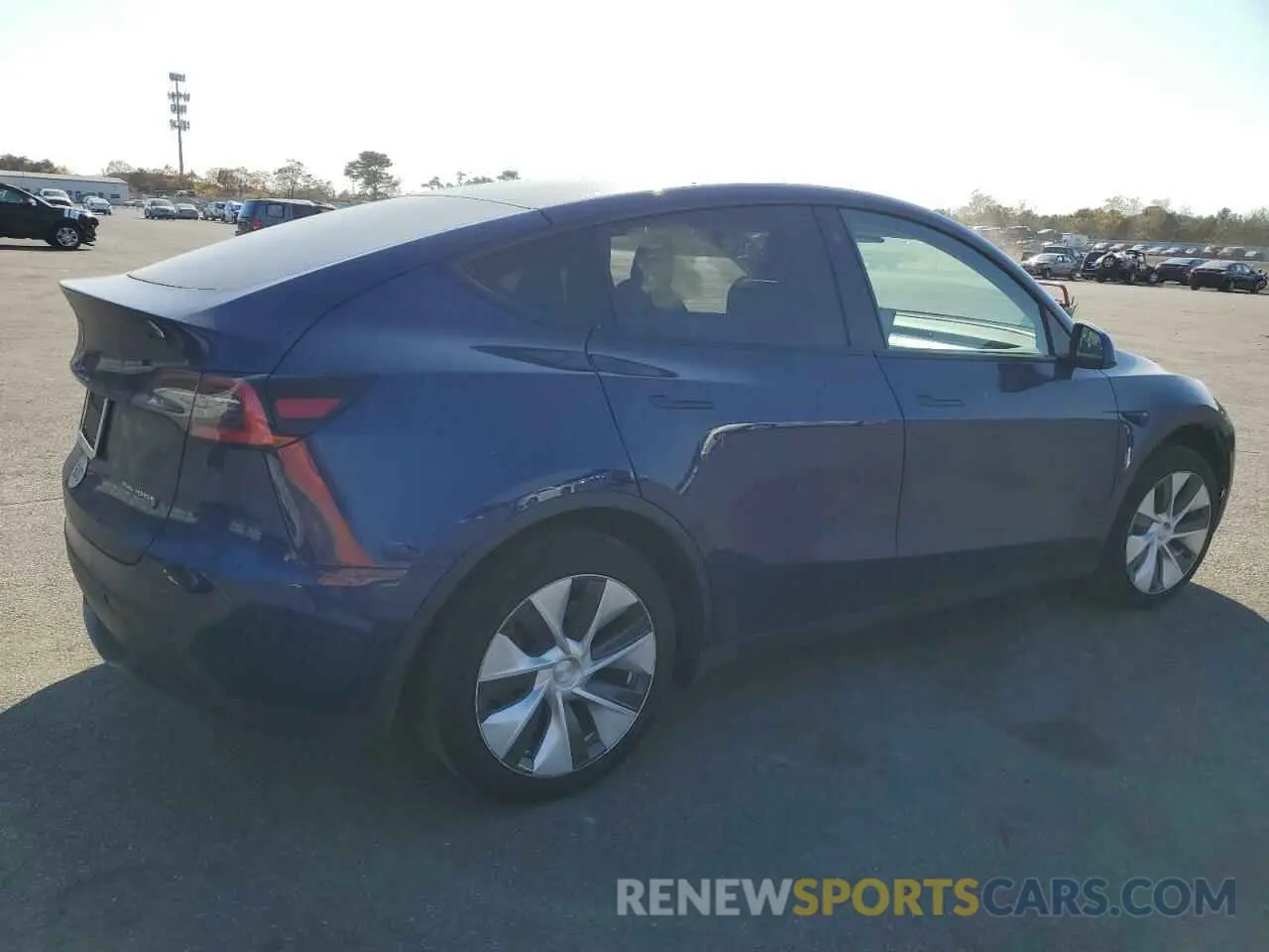 3 Photograph of a damaged car 5YJYGDEE8MF086739 TESLA MODEL Y 2021
